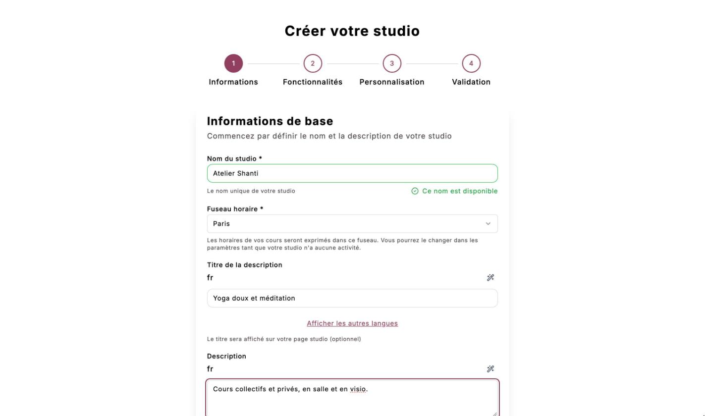 Étape Informations : nom du studio disponible, fuseau horaire Paris, titre et description