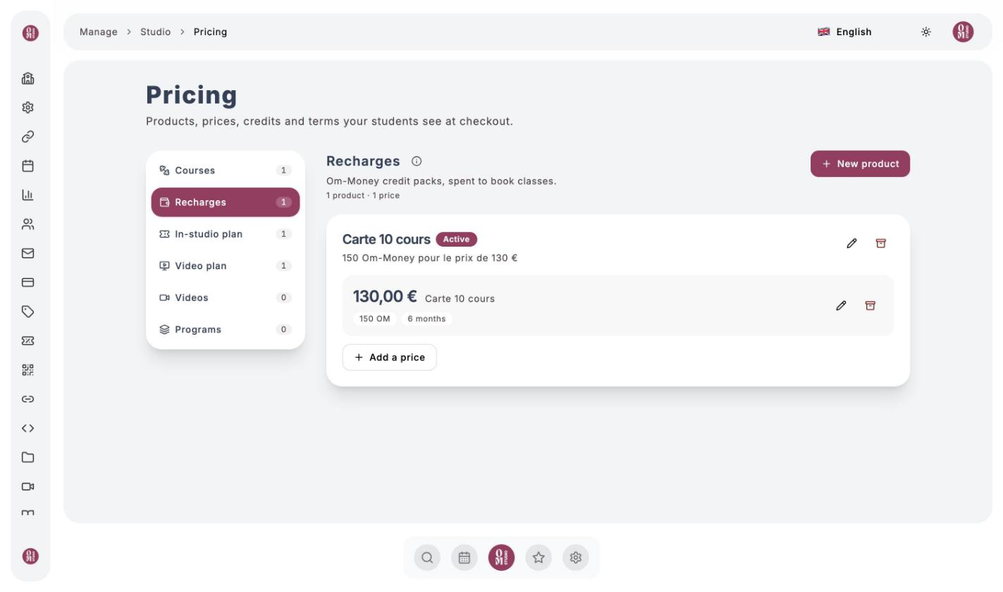 Pricing page: product families on the left, Carte 10 cours recharge at €130 for 150 OM valid for 6 months